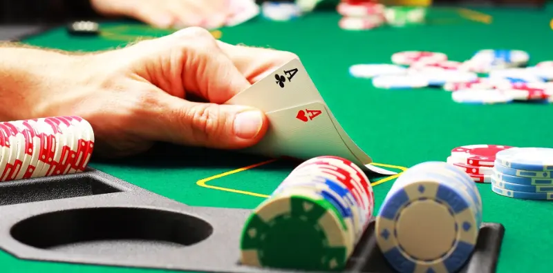Lựa chọn 33BET - cổng game Poker đổi thưởng hay nhất mọi thời đại